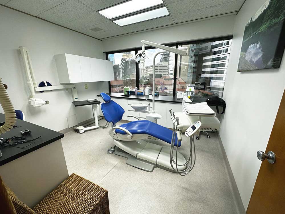 TMJ - Denture - Consultation Room